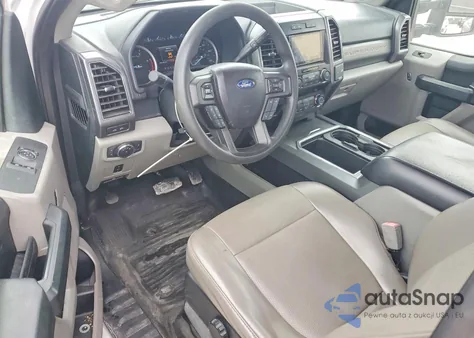 2019 Ford F550 Super Duty z USA, uszkodzony, nr VIN 1FDUF5GT3KDA08761